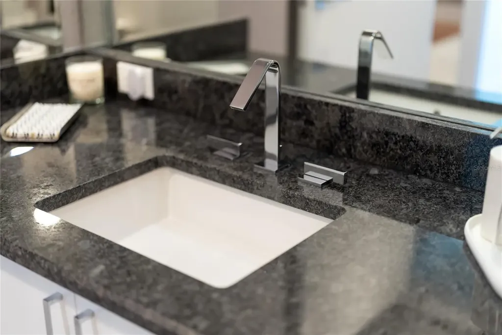 540 N Tamiami Trail Sarasota FL 34236