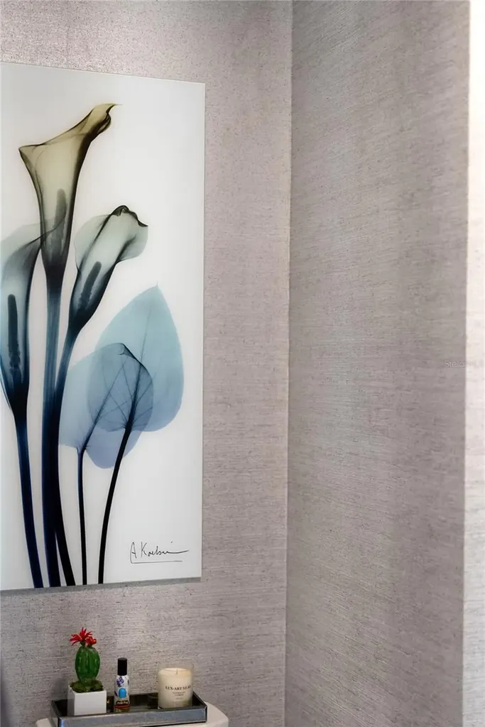 540 N Tamiami Trail Sarasota FL 34236