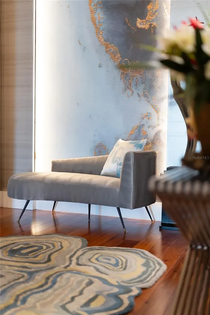 540 N Tamiami Trail Sarasota FL 34236