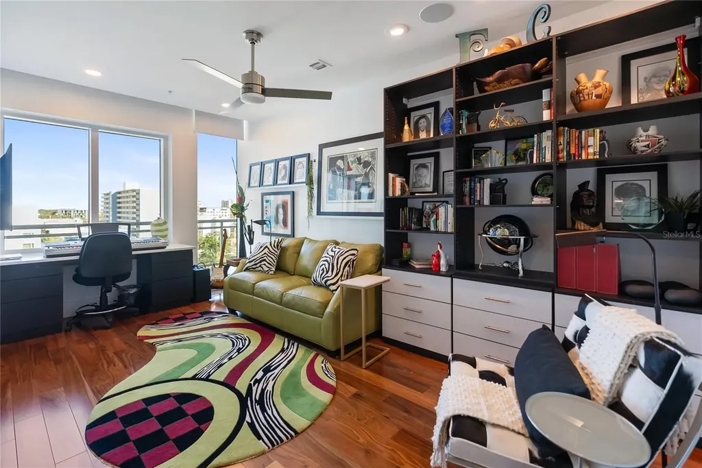 540 N Tamiami Trail Sarasota FL 34236