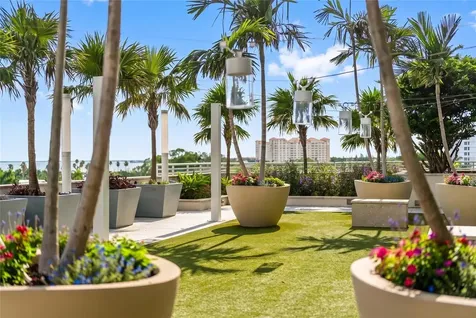 540 N Tamiami Trail Sarasota FL 34236