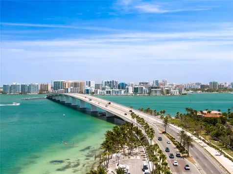 540 N Tamiami Trail Sarasota FL 34236