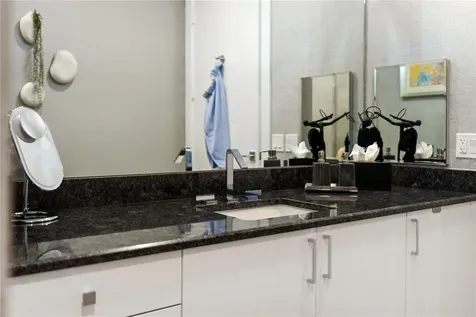 540 N Tamiami Trail Sarasota FL 34236