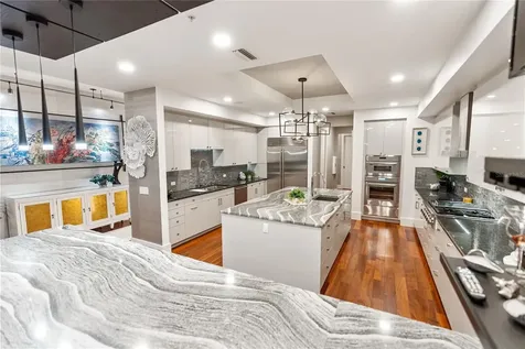 540 N Tamiami Trail Sarasota FL 34236