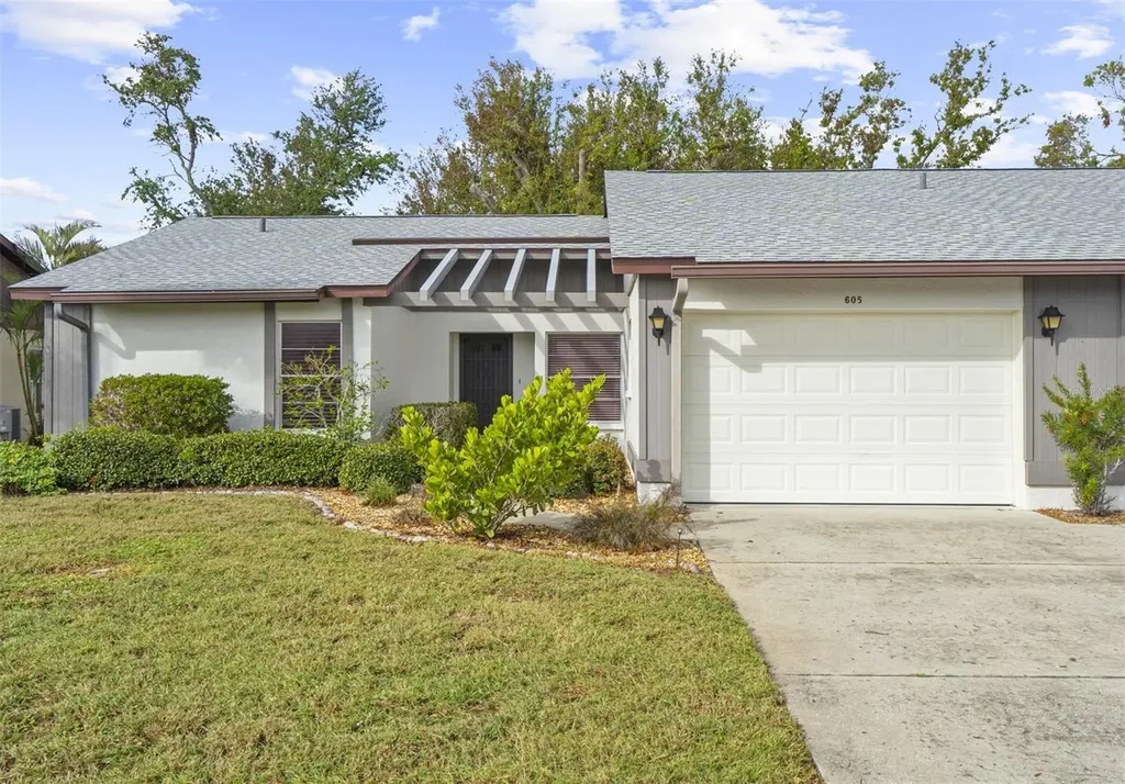 605 Apple Lane Englewood FL 34223