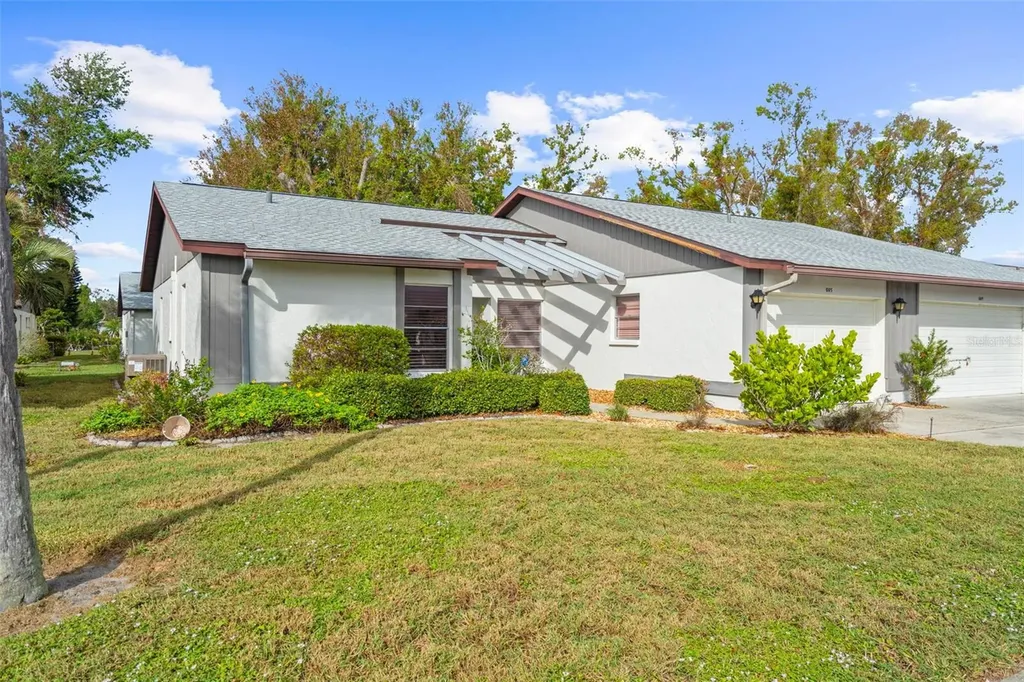 605 Apple Lane Englewood FL 34223