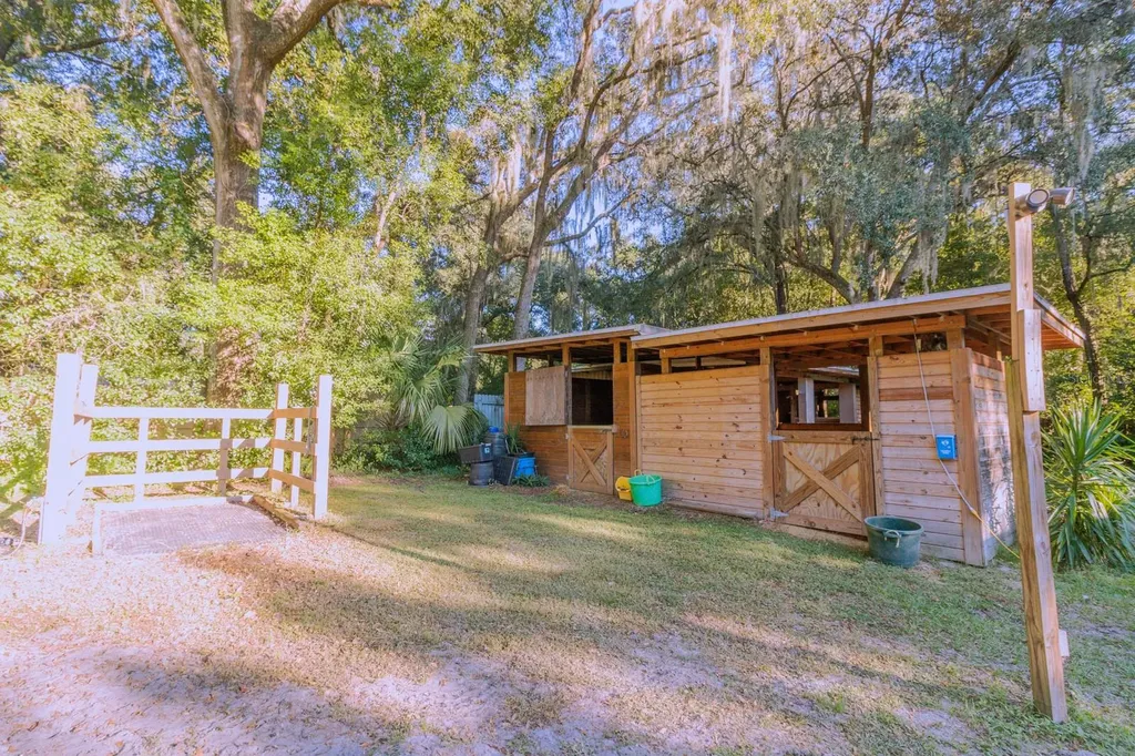 560 N Lake Pleasant Road Apopka FL 32712
