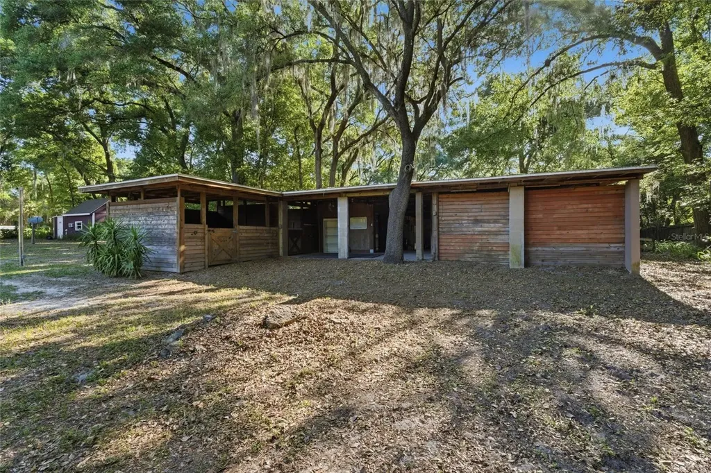 560 N Lake Pleasant Road Apopka FL 32712