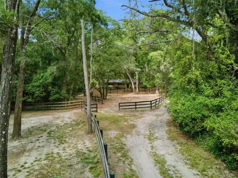 560 N Lake Pleasant Road Apopka FL 32712
