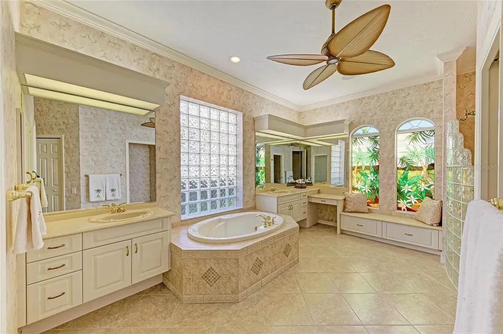 7642 Tralee Way Bradenton FL 34202