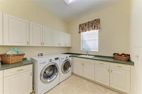 7642 Tralee Way Bradenton FL 34202