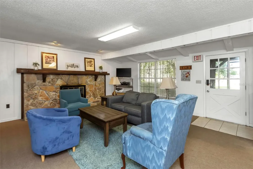 17515 Lakeshore Road Lutz FL 33558