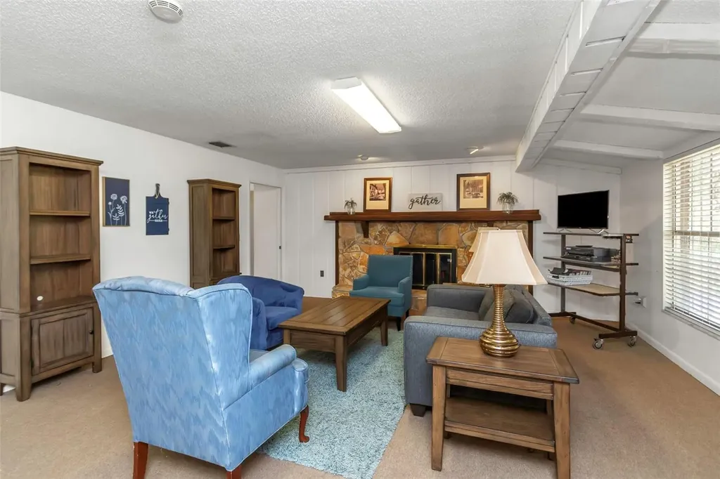 17515 Lakeshore Road Lutz FL 33558