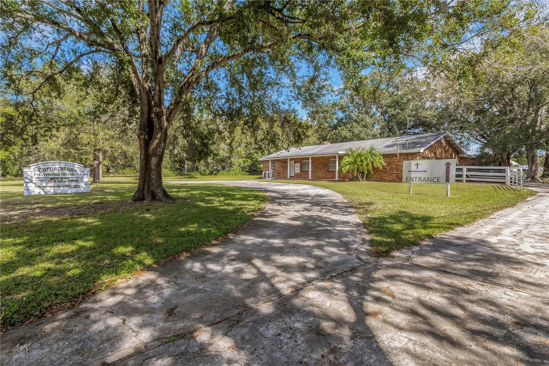 17515 Lakeshore Road Lutz FL 33558