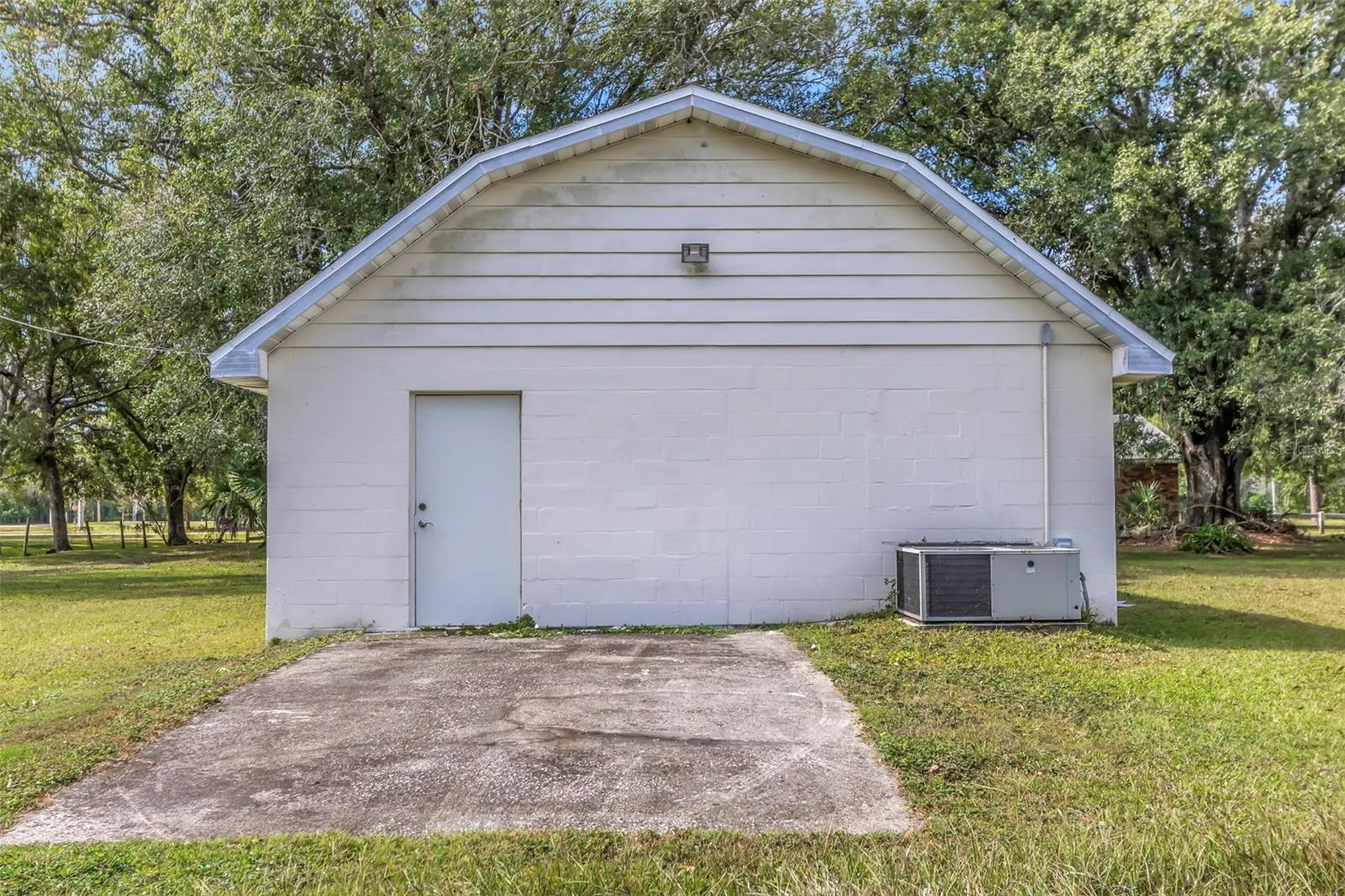 17515 Lakeshore Road Lutz FL 33558