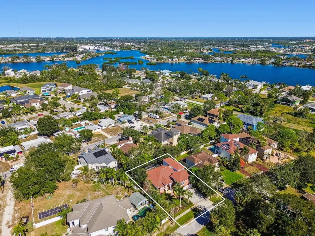 1218 Castle Terrace Tarpon Springs FL 34689