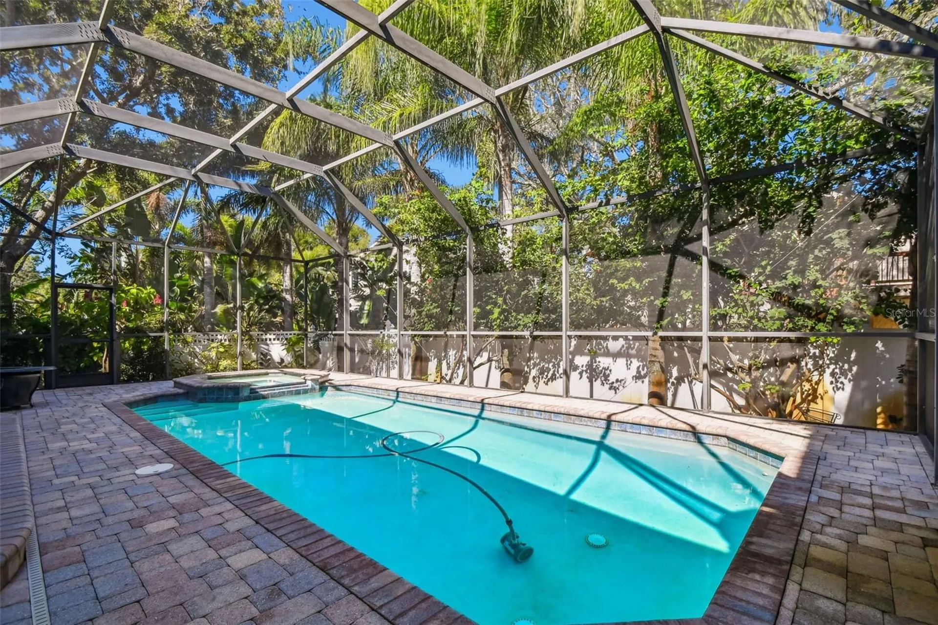 1218 Castle Terrace Tarpon Springs FL 34689