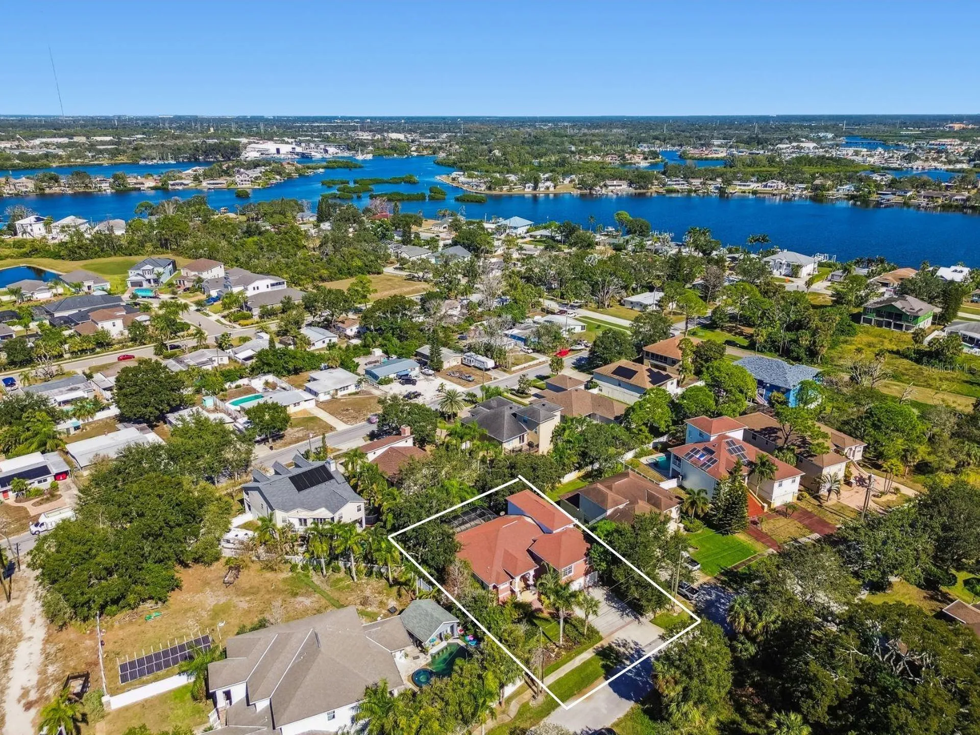 1218 Castle Terrace Tarpon Springs FL 34689