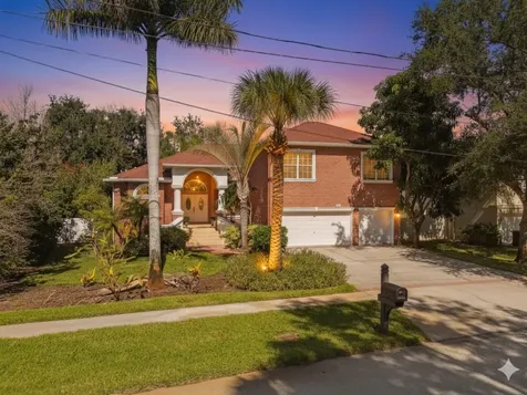 1218 Castle Terrace Tarpon Springs FL 34689