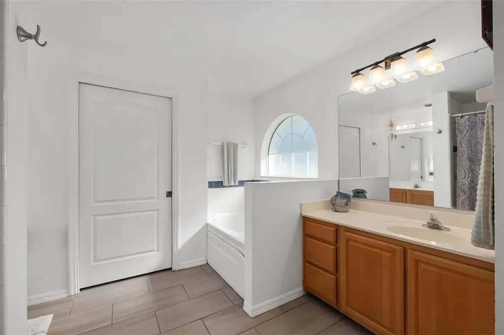 9128 NW 238th Street Alachua FL 32615