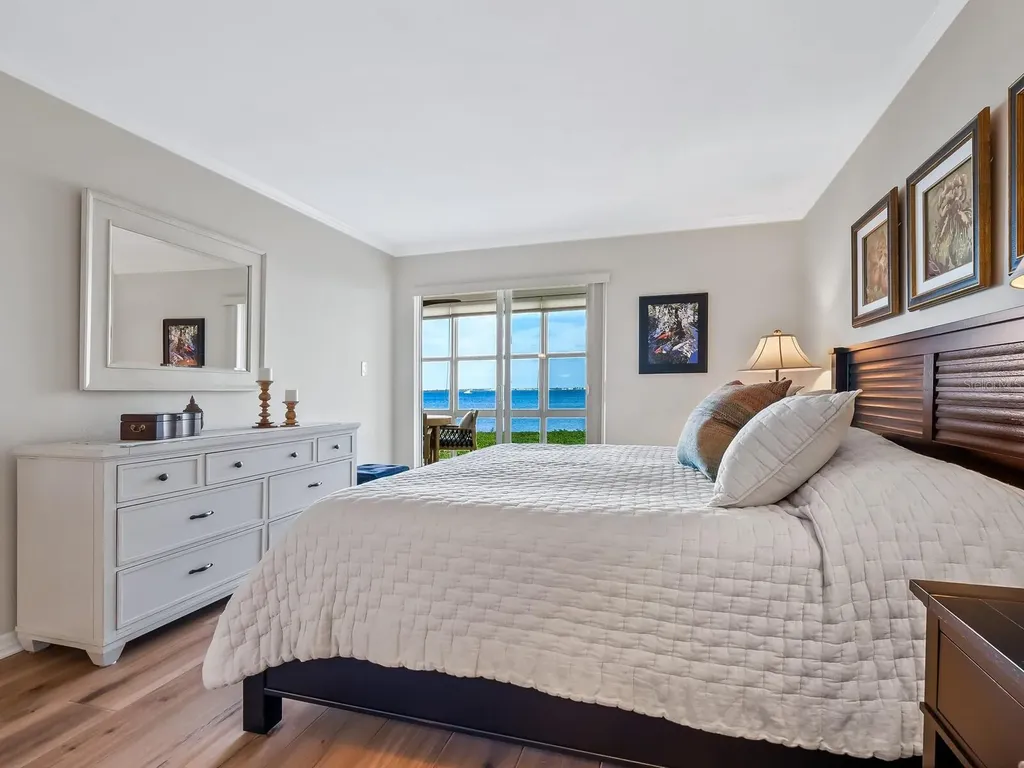 4900 Gulf Of Mexico Drive Longboat Key FL 34228