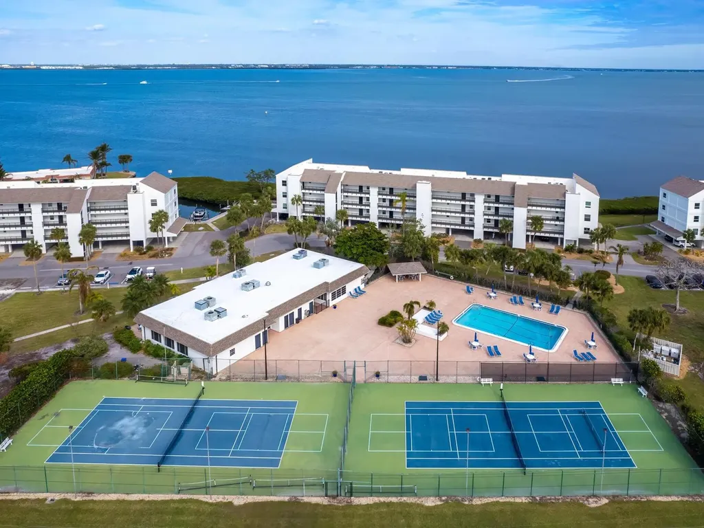 4900 Gulf Of Mexico Drive Longboat Key FL 34228