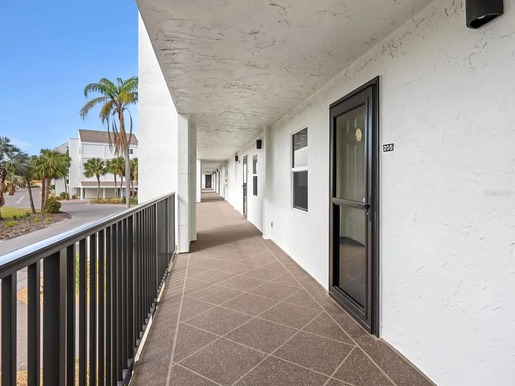 4900 Gulf Of Mexico Drive Longboat Key FL 34228