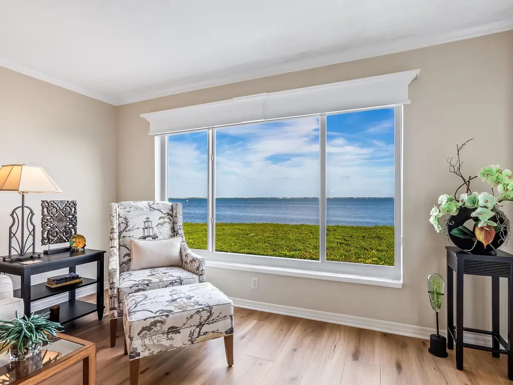 4900 Gulf Of Mexico Drive Longboat Key FL 34228