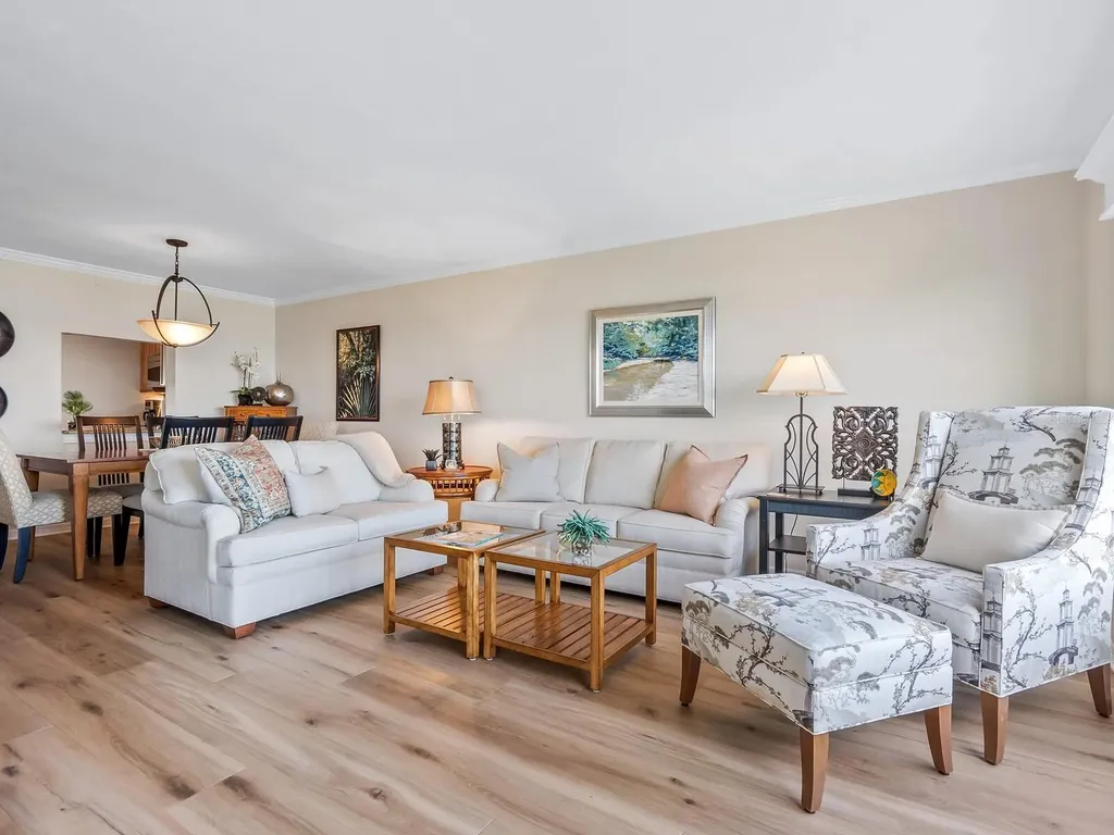 4900 Gulf Of Mexico Drive Longboat Key FL 34228