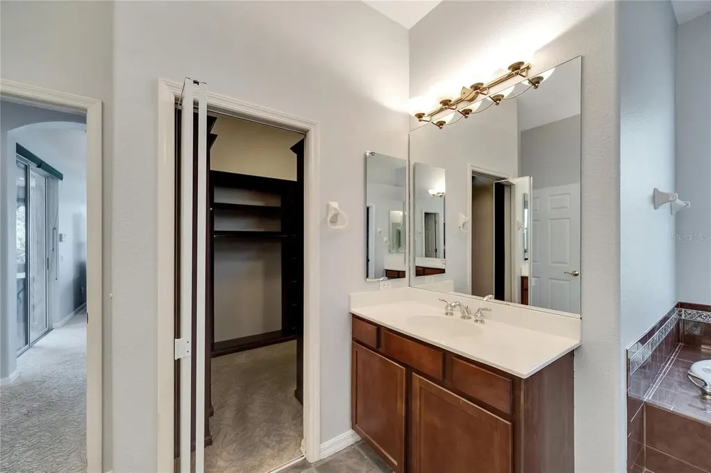17904 Cachet Isle Drive Tampa FL 33647
