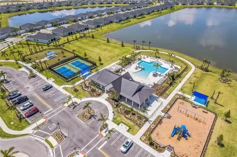 10692 NW Suncrest Loop Port St Lucie FL 34987