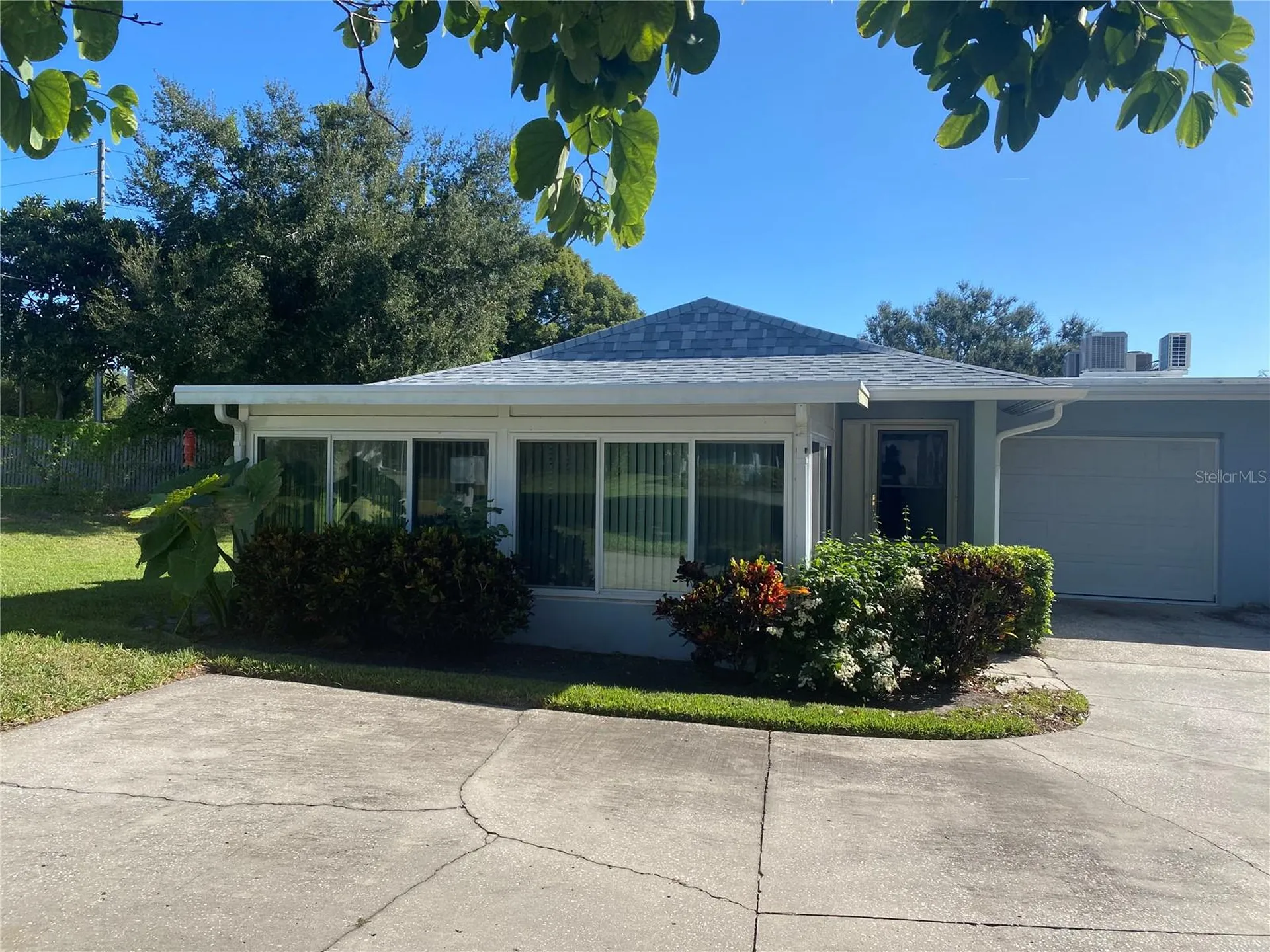 1609 Whitebridge Drive Palm Harbor FL 34684