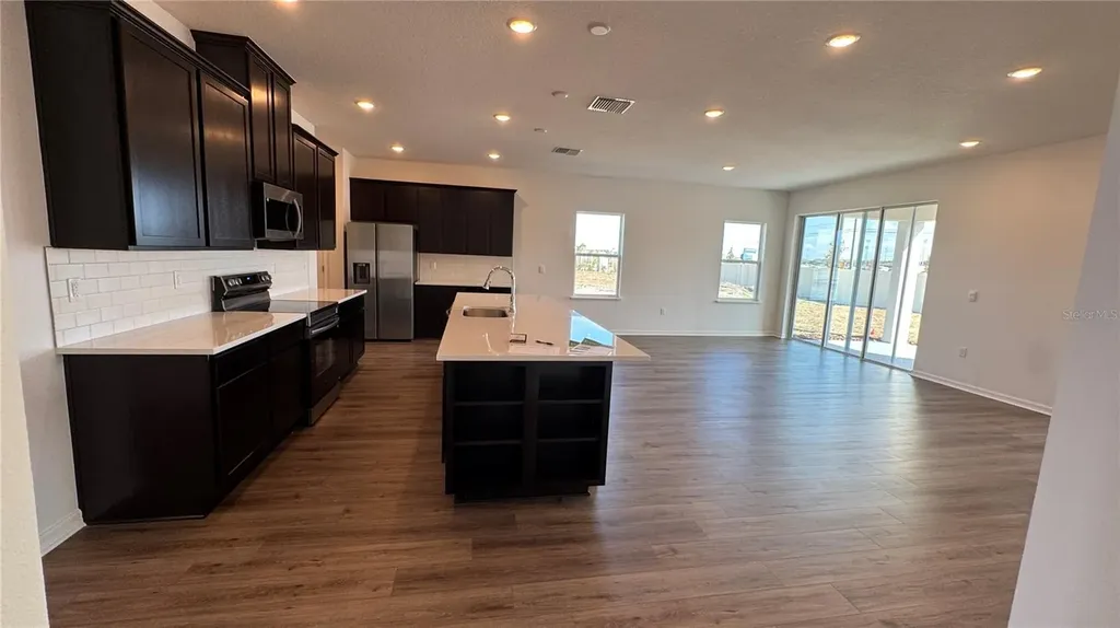 857 Hawthorne Berry Road Lakeland FL 33810