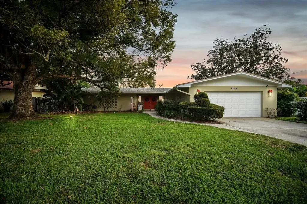 1204 Eckles Drive Tampa FL 33612