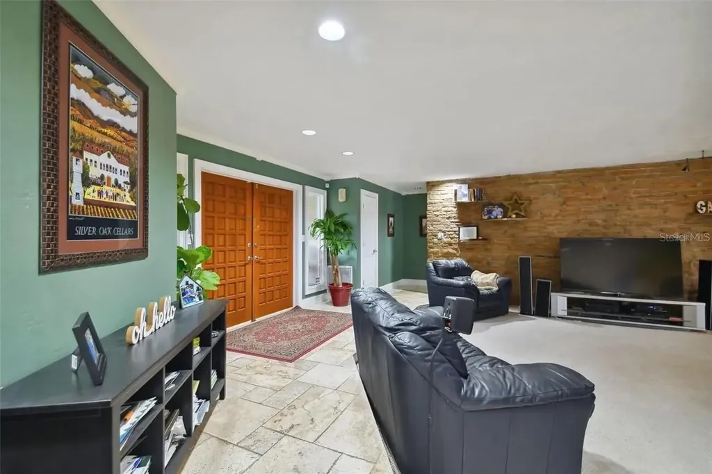 1204 Eckles Drive Tampa FL 33612