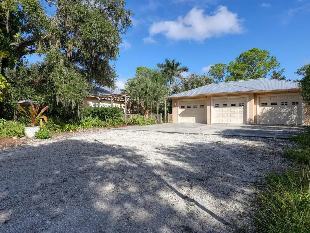 4708 Hidden River Road Sarasota FL 34240