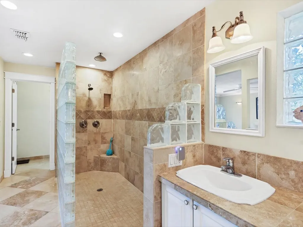 4708 Hidden River Road Sarasota FL 34240
