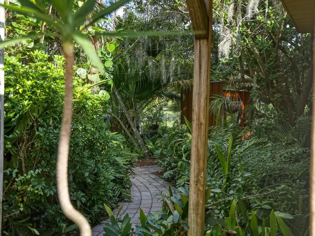 4708 Hidden River Road Sarasota FL 34240