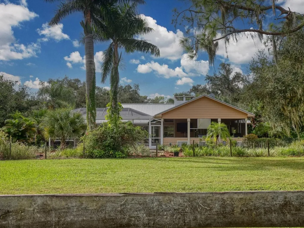 4708 Hidden River Road Sarasota FL 34240