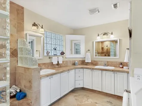 4708 Hidden River Road Sarasota FL 34240