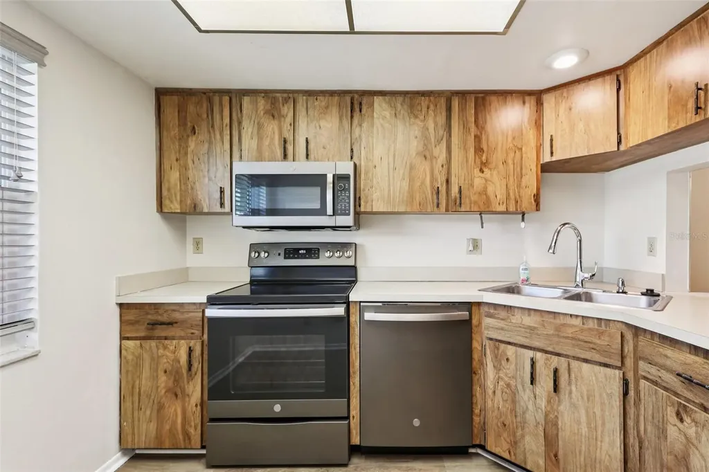 10780 43rd Street N Clearwater FL 33762