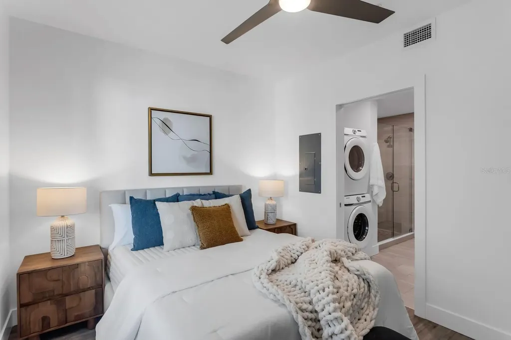 1709 N Tamiami Trail Sarasota FL 34234