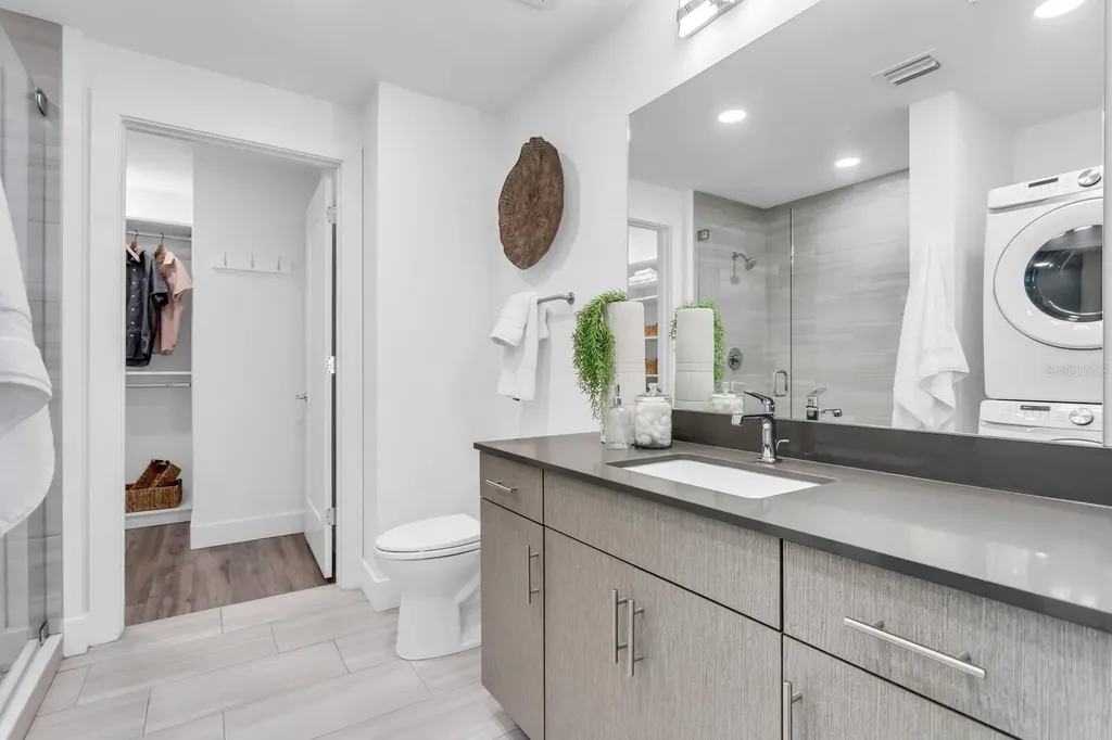 1709 N Tamiami Trail Sarasota FL 34234