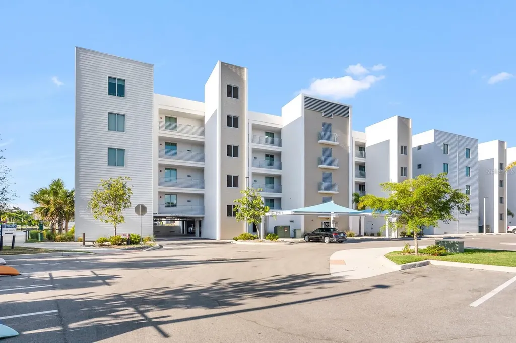 1709 N Tamiami Trail Sarasota FL 34234