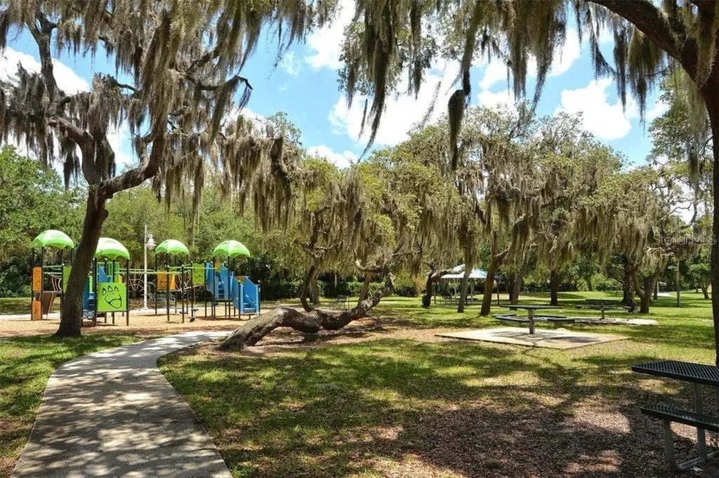 1709 N Tamiami Trail Sarasota FL 34234