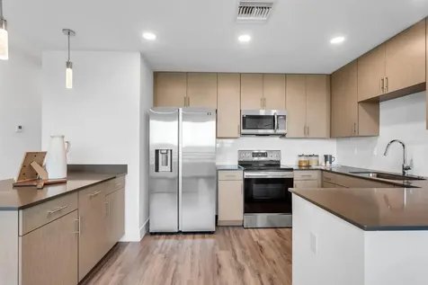 1709 N Tamiami Trail Sarasota FL 34234