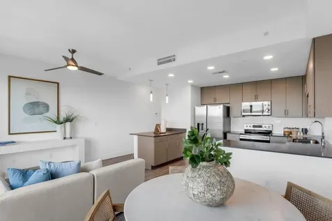 1709 N Tamiami Trail Sarasota FL 34234