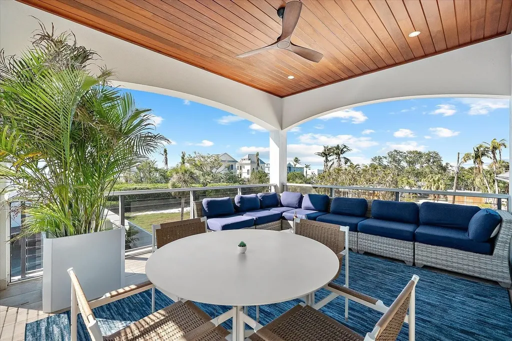 116 Garden Lane Sarasota FL 34242