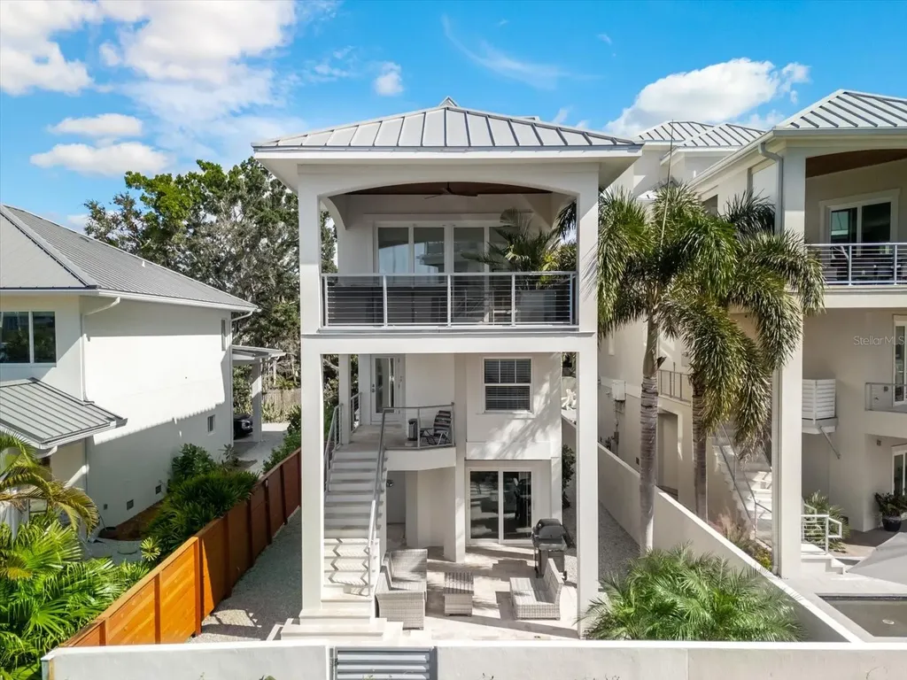 116 Garden Lane Sarasota FL 34242