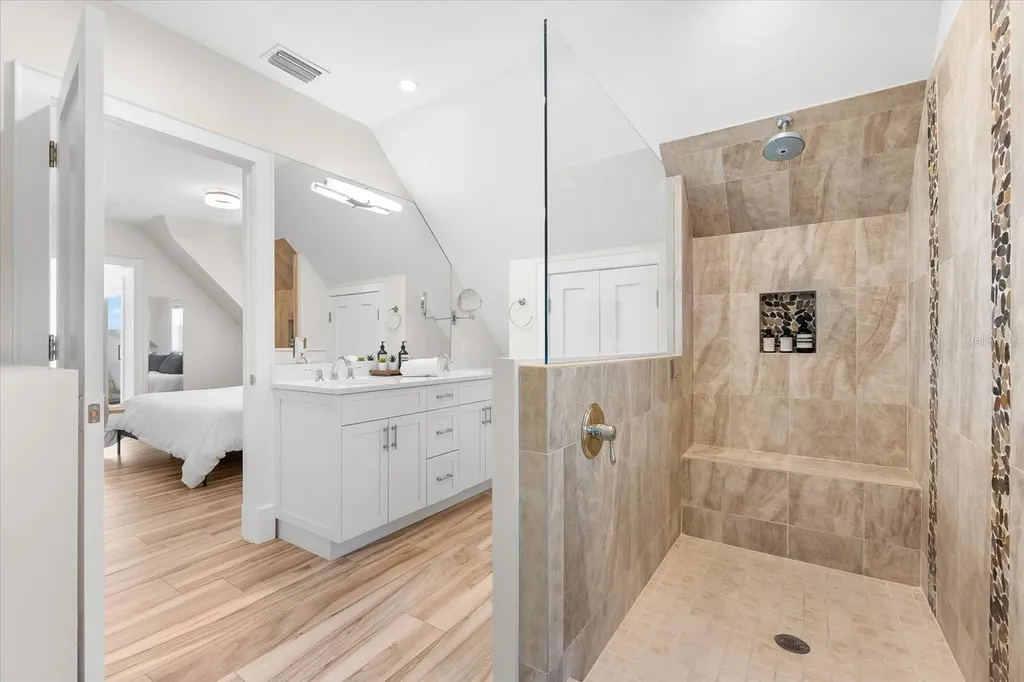 116 Garden Lane Sarasota FL 34242